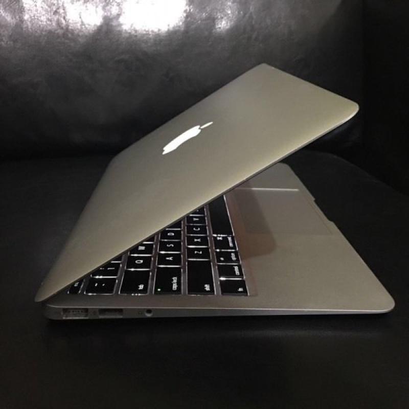 MacBook Air 2011