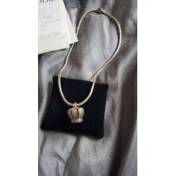 pandora necklace and crown charm
