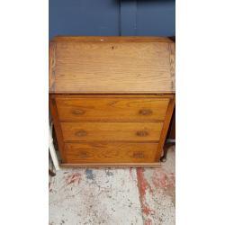 Vintage Writing Desk in Excellent Condition