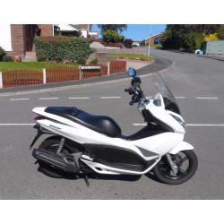 2011 Honda PCX 125 Scooter White