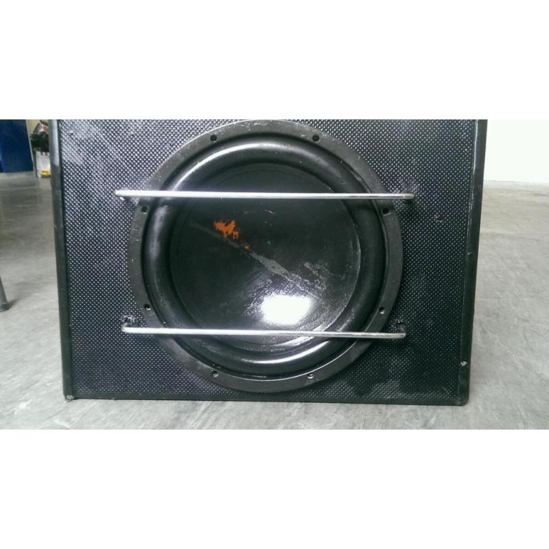 1200W sub, good condition