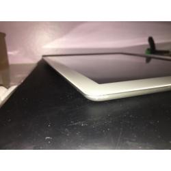 APPLE IPAD 2 - 16GB - WIFI ONLY - WHITE AND SILVER FOR SALE - GREAT CONDITION