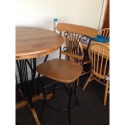 Table and 2 matching stools