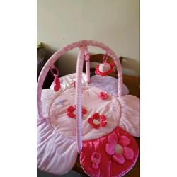 Red kite pink petal play gym