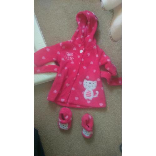 Baby Girls dressing gown and slippers 0-3months