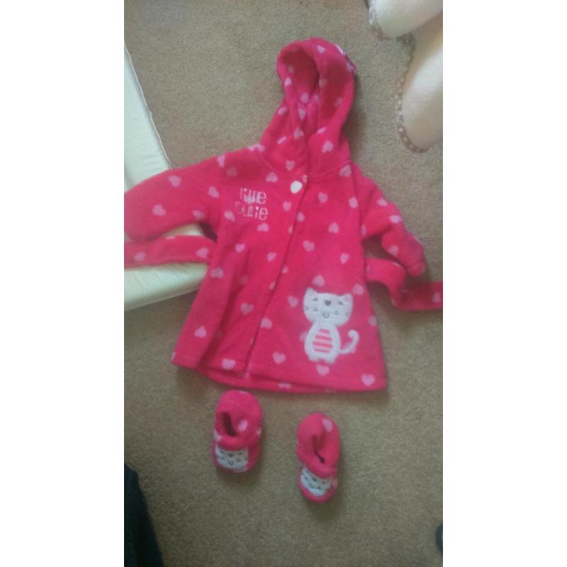 Baby Girls dressing gown and slippers 0-3months