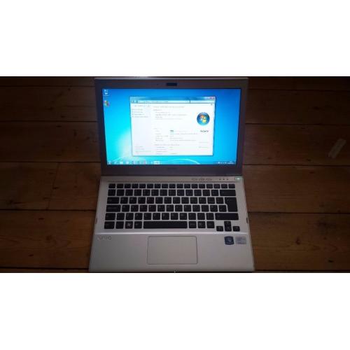 Sony Vaio SVT1311B4E laptop 500gb hd and SSD hd with 6gb ram Intel core i3 - 2nd generation cpu