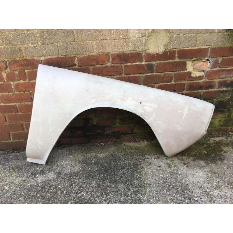 Rover P6 wing