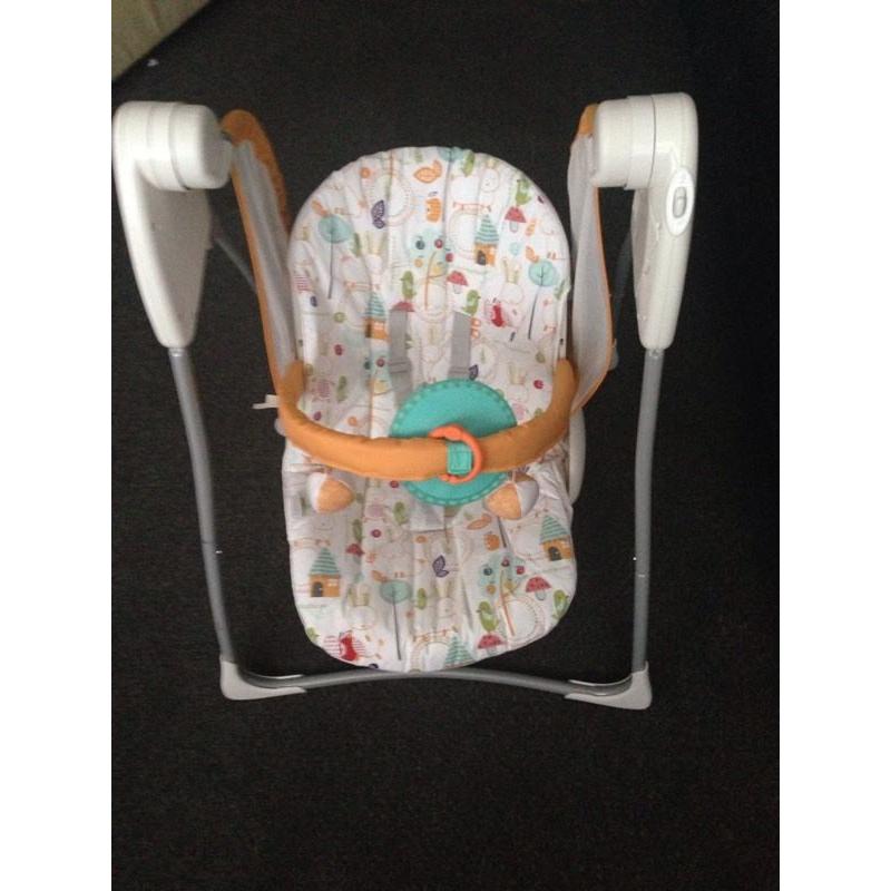 Baby rocking swing