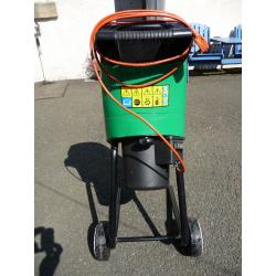 Garden Chipper / Shredder 2000 Watt
