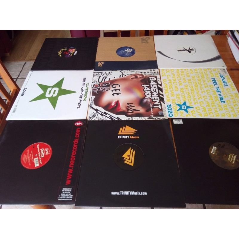 approx 1600x vinyl dj records / 2x solid meta case /1x dj record bag /all cool titles/ trance, dance