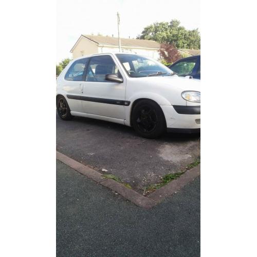 white saxo vtr 4 branch manifold wind deflectors pug gti alloys very fast car 135mph saxo kam racing