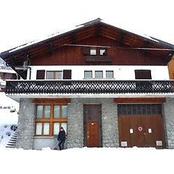 Ski Season Chalet Staff Sought - Hosts, Assistants and a Team Leader! ( Morzine, France)