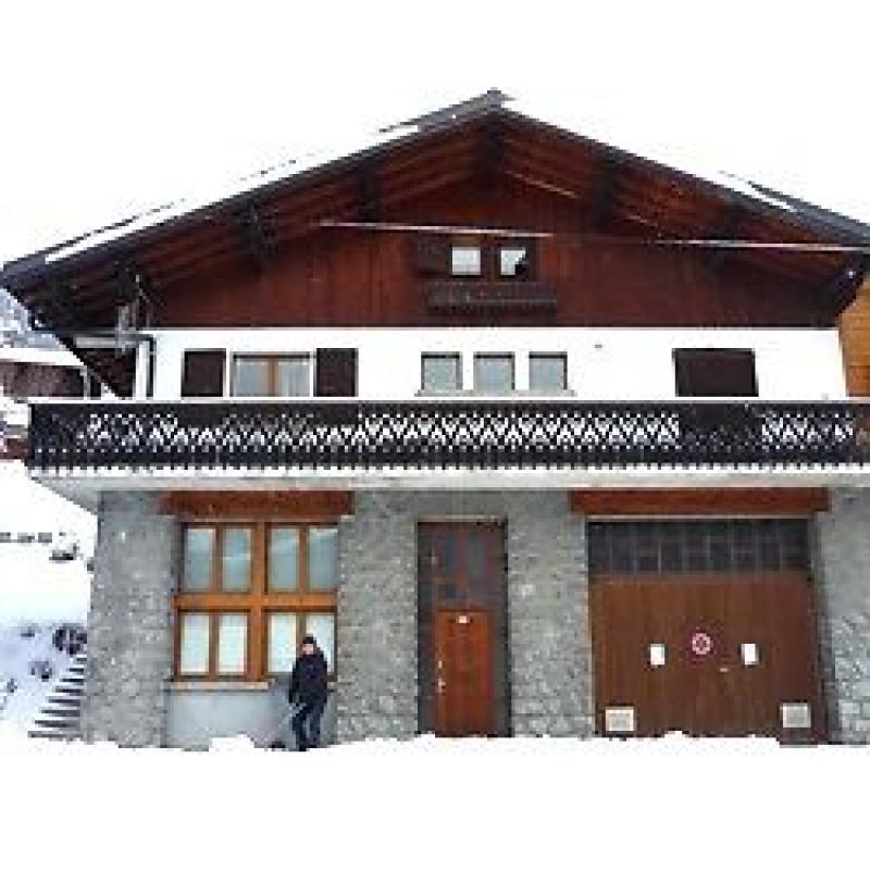 Ski Season Chalet Staff Sought - Hosts, Assistants and a Team Leader! ( Morzine, France)
