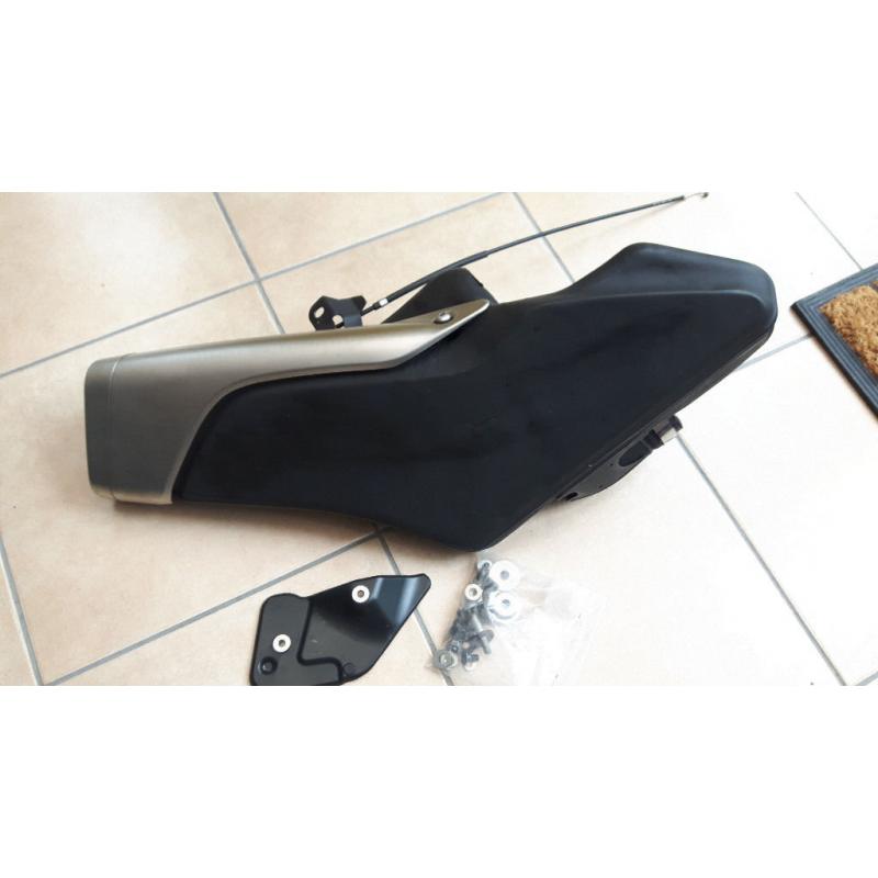 BRAND NEW complete original exhaust for the CBR 1000RR 2008/9 model.