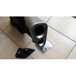 BRAND NEW complete original exhaust for the CBR 1000RR 2008/9 model.