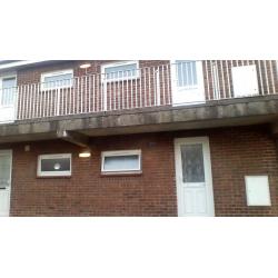 1 bedroom studio ground floor flat