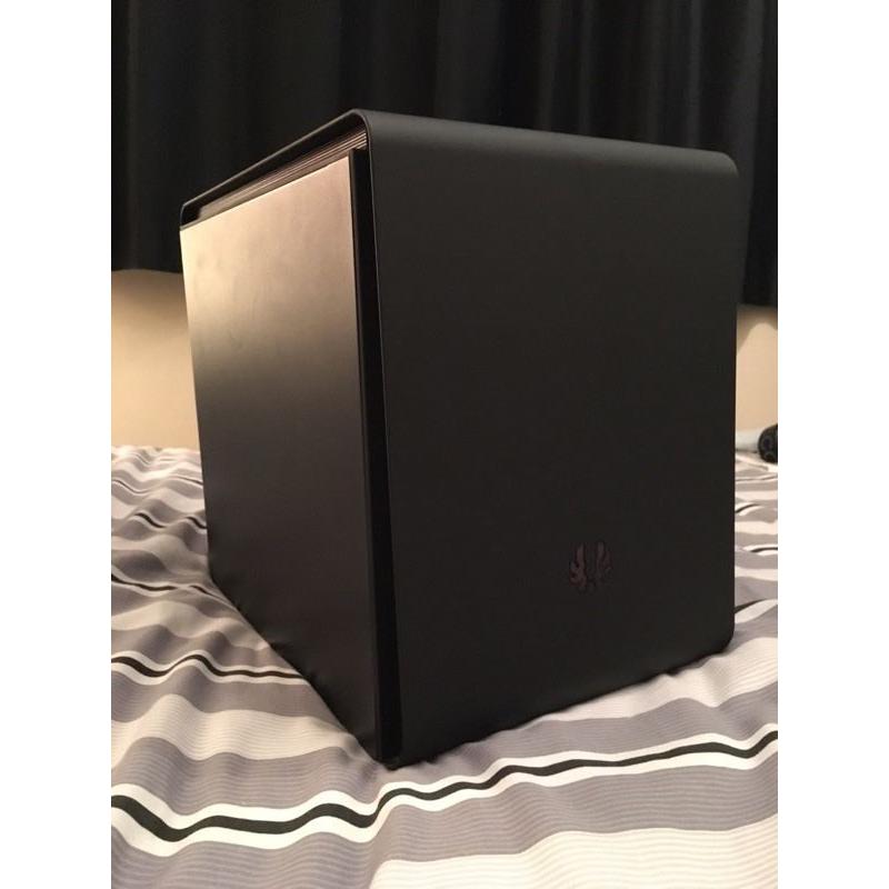 Bitfenix Phenom M - PC Case - Micro ATX - Black