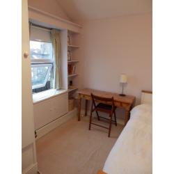 Single room to rent in family home just off North Street SOUTHVILLE