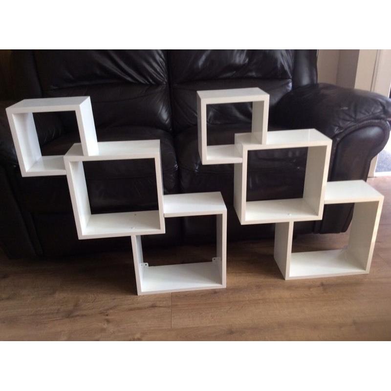 Wall shelves