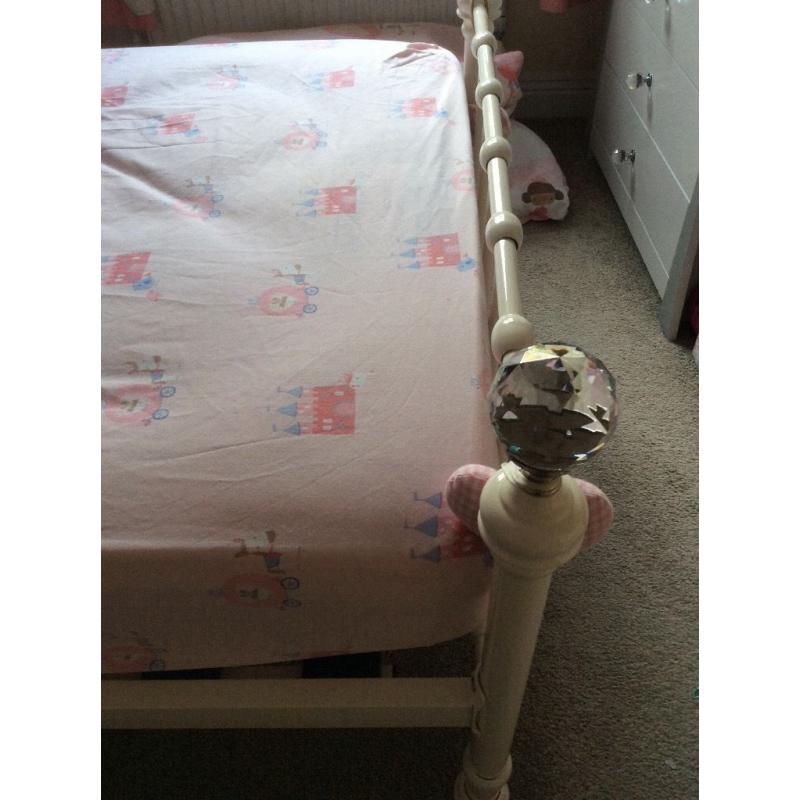 Cream metal single bed