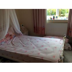 Cream metal single bed