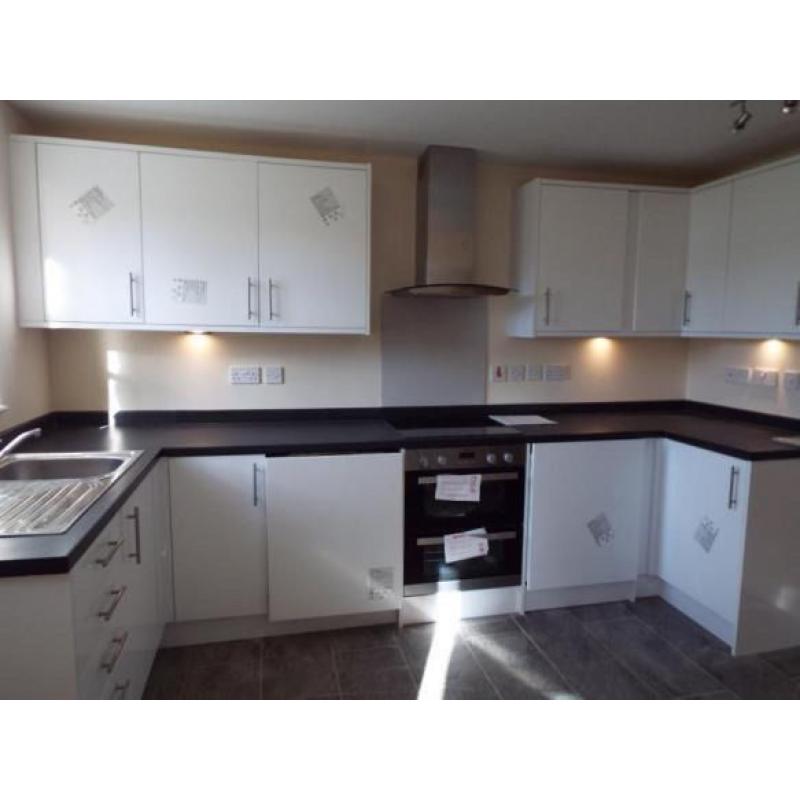 HENSTRIDGE -SOMERSET - BRAND NEW INTEGRATED WASHING MACHINE