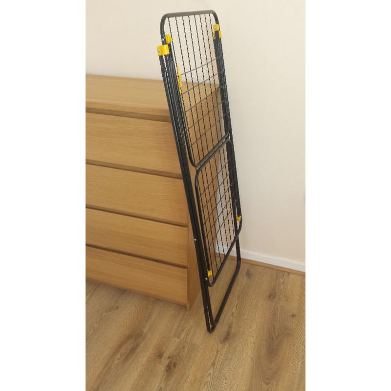 Foldable drying rack
