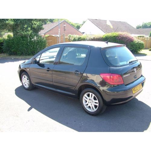 Peugeot 307 1.4 LX 5dr Hatchback.