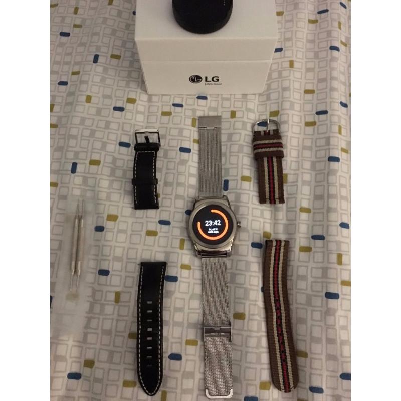 LG Watch Urbane with additional straps