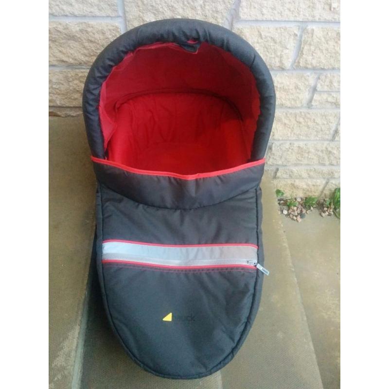 Hauck Apollo 4 pushchair travel system