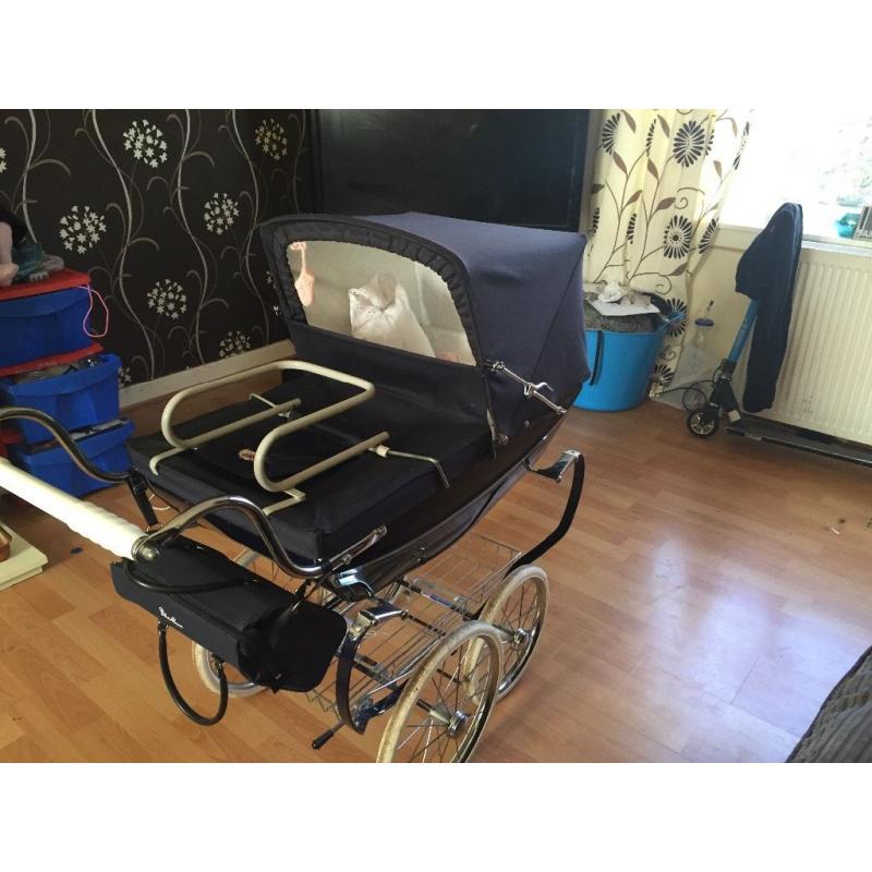 Nay silvercross dolls Pram with accessories