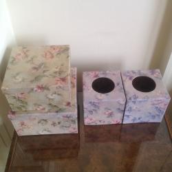 SET OF TWO PRETTY FLORAL STORAGE BOXES AND TWO MATCHING COVERS FOR SMALL BOXES OF TISSUES