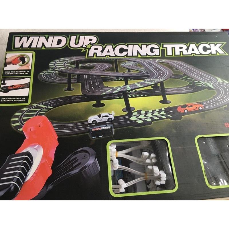 Wind up racing track