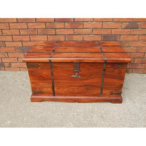 Vintage style Coffee Table Jali Square TRUNK