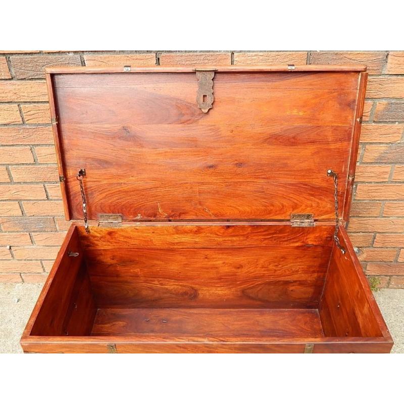Vintage style Coffee Table Jali Square TRUNK