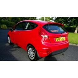 Red ford fiesta 5750ono