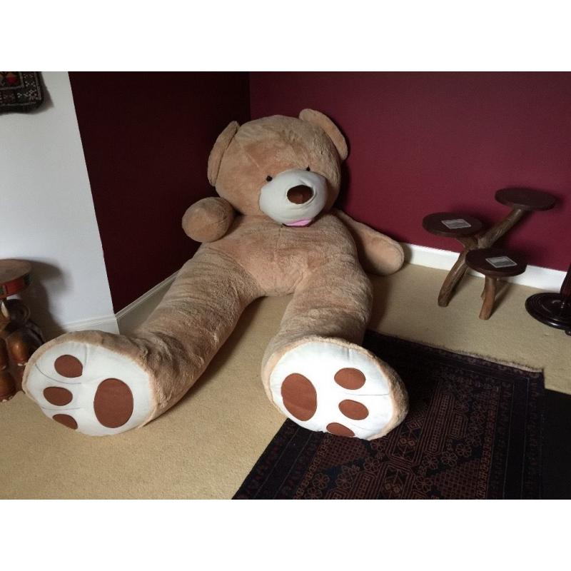 GIANT 8FT BEAR - VCG