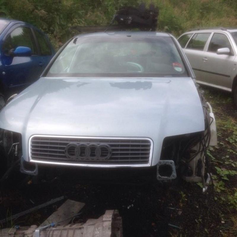 Audi A4 Quattro 2.5 tdi breaking spare parts