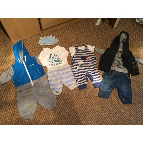 Boys outfits 0-3 months