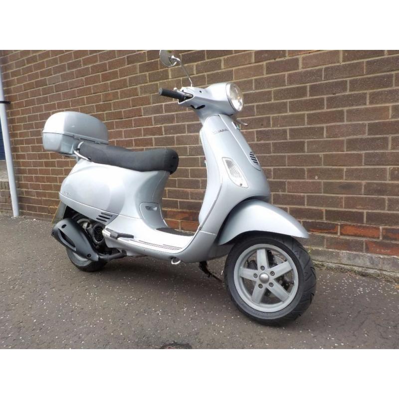 PIAGGIO VESPA LX125. NEW MOT, JUST SERVICED, GOOD CONDITION!