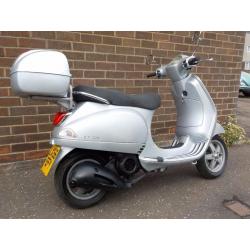 PIAGGIO VESPA LX125. NEW MOT, JUST SERVICED, GOOD CONDITION!