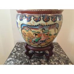 Chinese fish bowl / planter