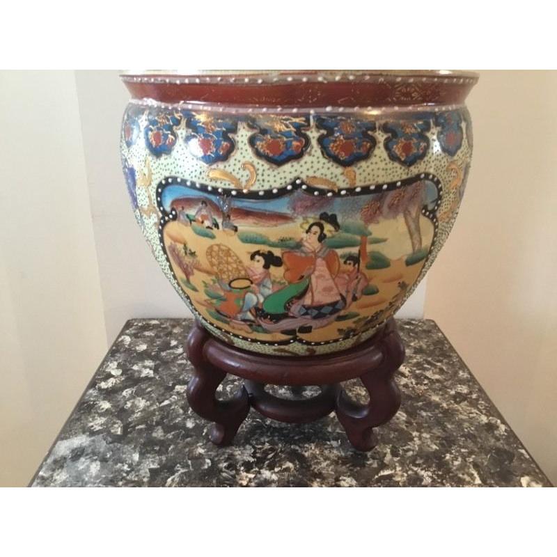 Chinese fish bowl / planter