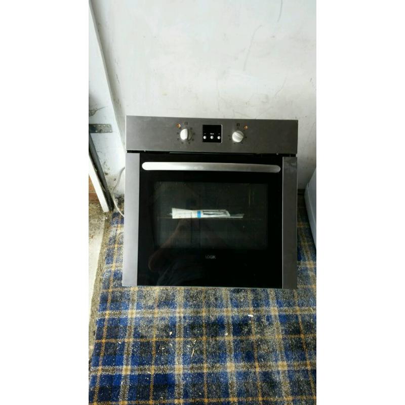 Built in oven and ceramic hob