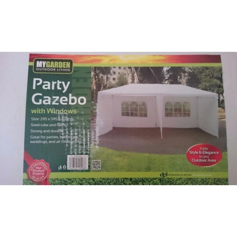 New gazebo 295 x 595 x 250 cm (aprox 3 x 6 x 2.5 m)