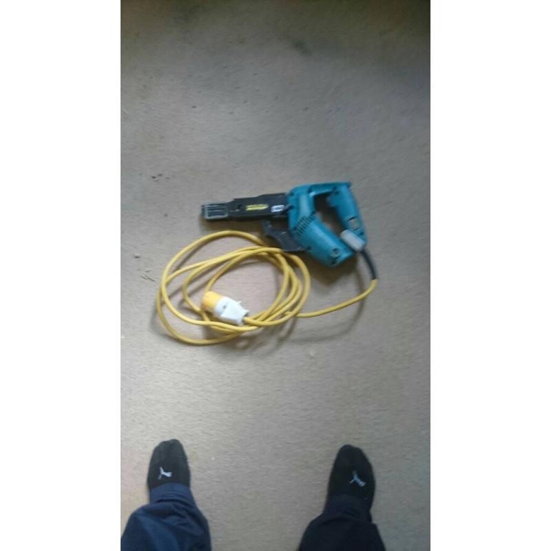 Makita collating gun