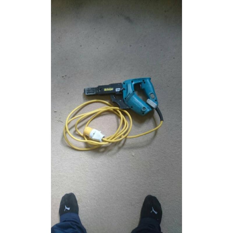 Makita collating gun
