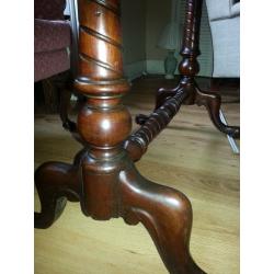 OVAL MAHOGANY 'STRETCHER' OCCASIONAL TABLE