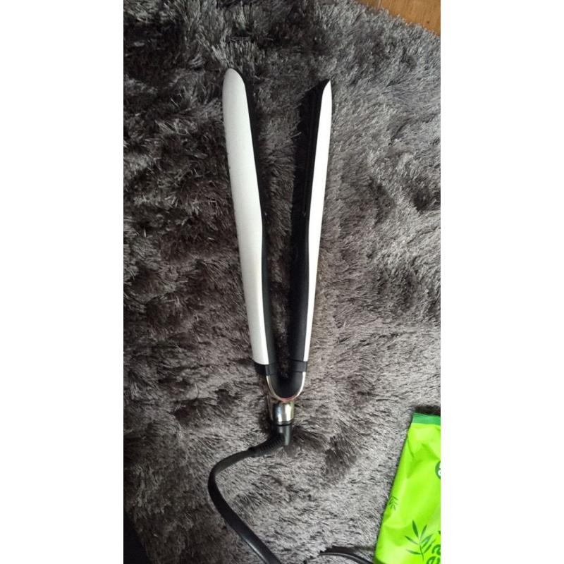 GHD white platinum